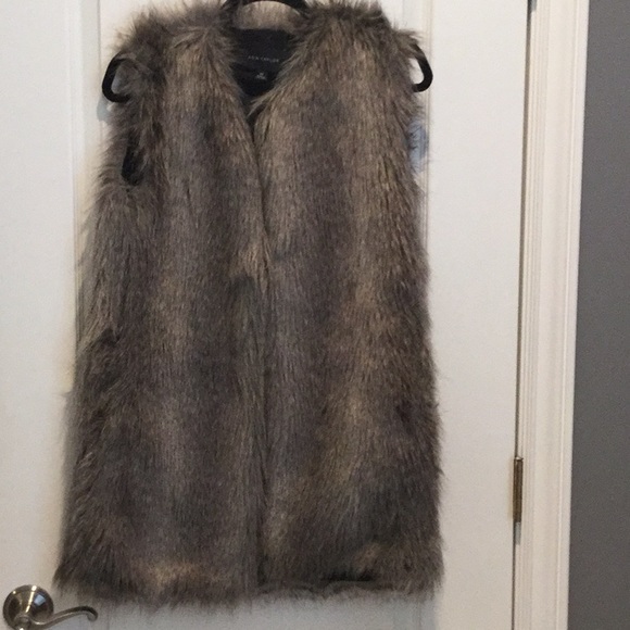 Faux fur vest - Picture 1 of 2